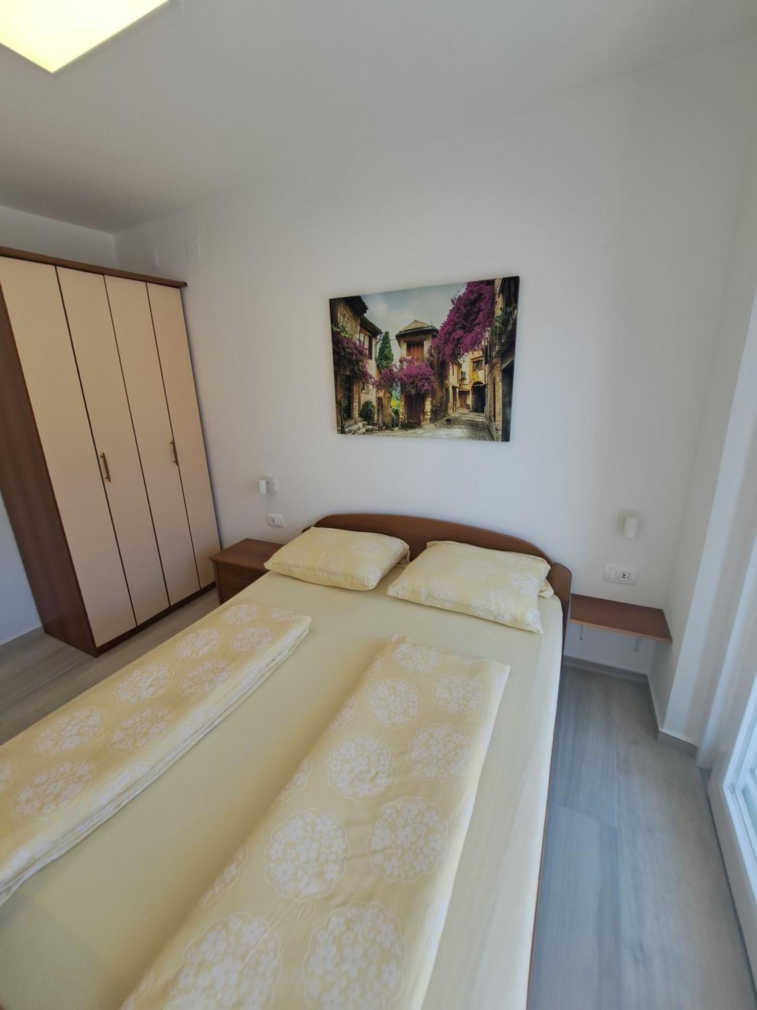 Apartmani Totic Malinska Eksteriør billede