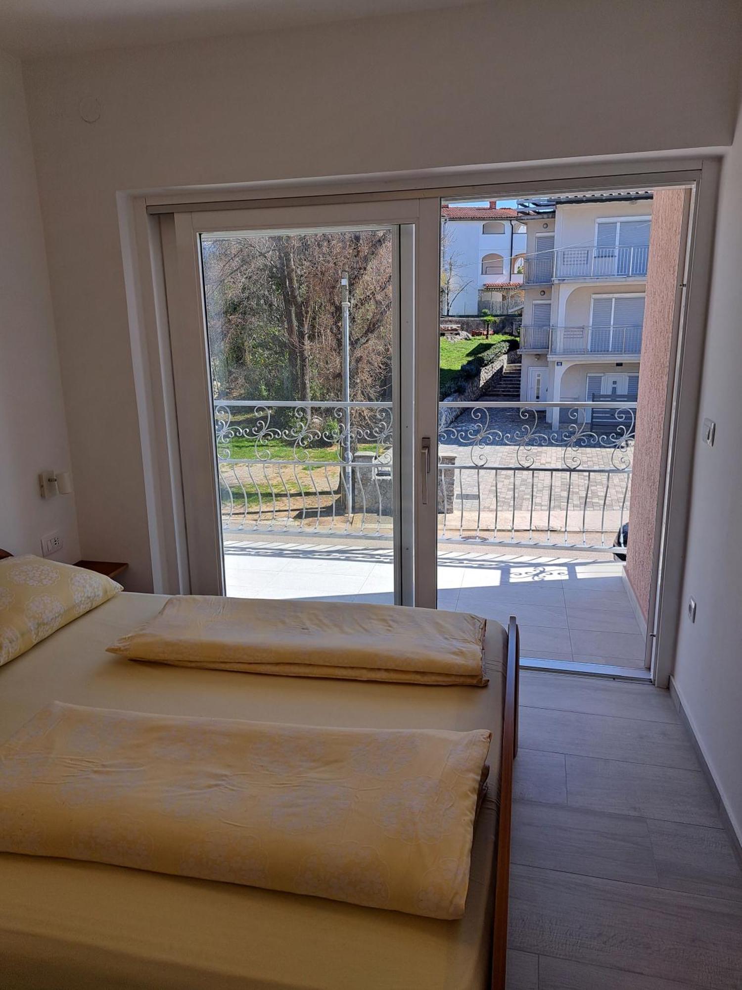 Apartmani Totic Malinska Eksteriør billede